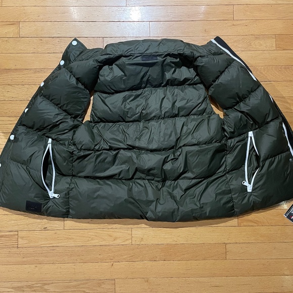 Brand New PAJAR Featherless Puffer Vest - Picture 5 of 16